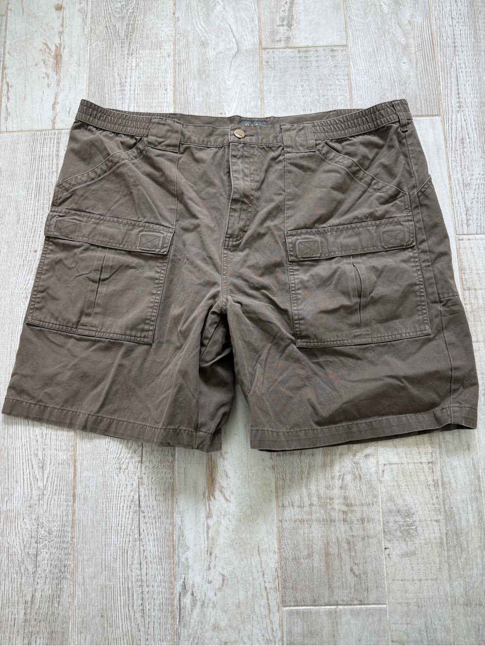 Cabela's Brown Men's Cargo Shorts with Multiple Pockets